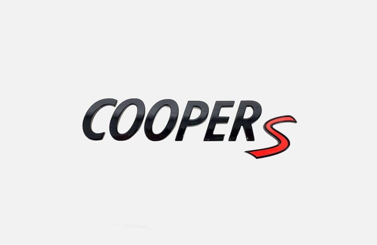 Designação ''Cooper S'' MINI em Piano Black